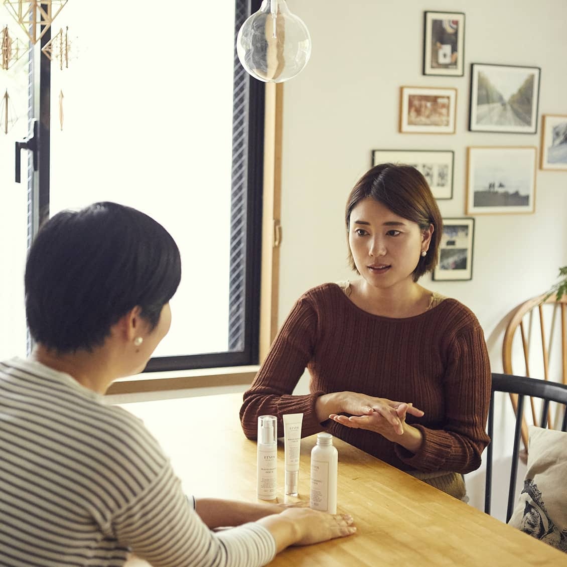 自分の力で作ることができるセラミドの量は、20代と40代で比べると半分ほどに減ってしまうのだとか。